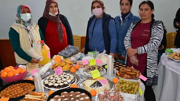 Okul yararına hayır panayırı