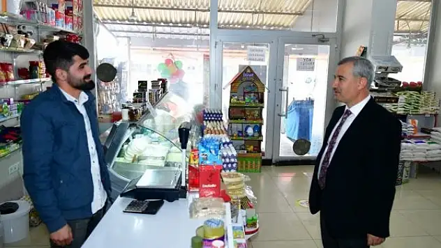 Başkan Çınar, esnaf ve mahalle sakinlerinin talepleri yerinde dinliyor