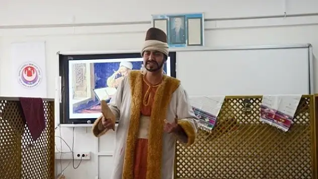 Öğrencilerden 'İmam Gazali' sunumu