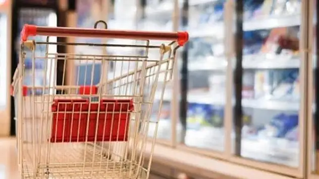 Ukrayna'da temel gıda ürünlerinin satışı sınırlandı