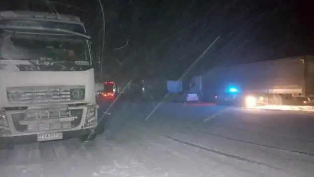 Kar ve tipi ulaşımda aksamalara neden oldu