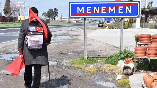 Elinde bastonuyla İzmir'den Çanakkale'ye yürüyor