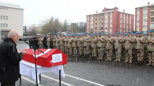 Uzman çavuş dualarla uğurlandı