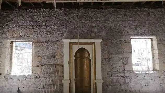 Restorasyon çalışmalarının ardından tarihi cami yeniden ibadete açılıyor
