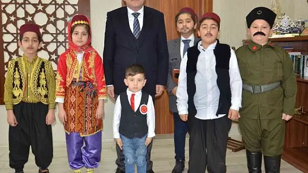 Elbistan'da 'Mehmet Akif Aramızda' projesi hayata geçirildi