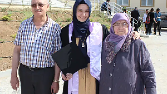 KMÜ öğrencilerinde mezuniyet heyecanı