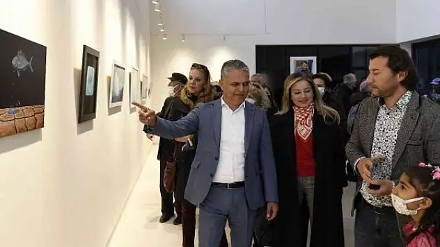 Çoban ressam, çevre kirliliğini resimleriyle anlattı