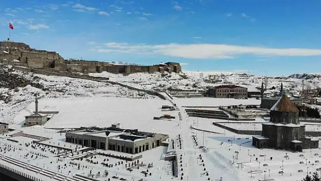 Kars'ta kış hüküm sürüyor