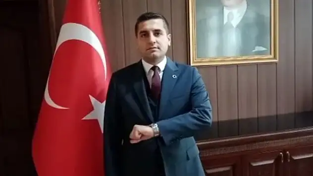 İstiklal marşını  işaret dili ile okudular