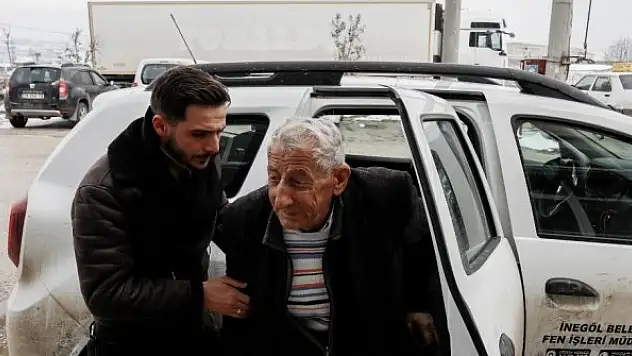 Karda mahsur kalan hasta, hastaneye ulaştırıldı