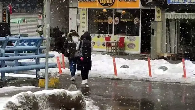 İstanbul'da kar yağışı yeniden başladı