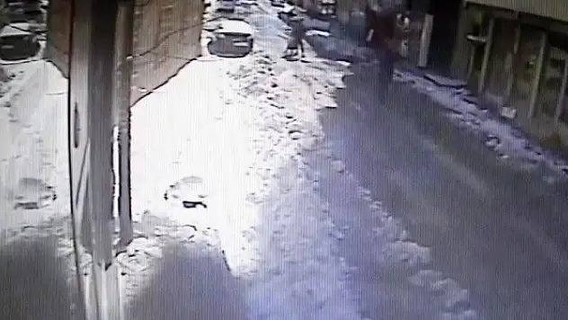 Ölümden saniyelerle kurtuldular