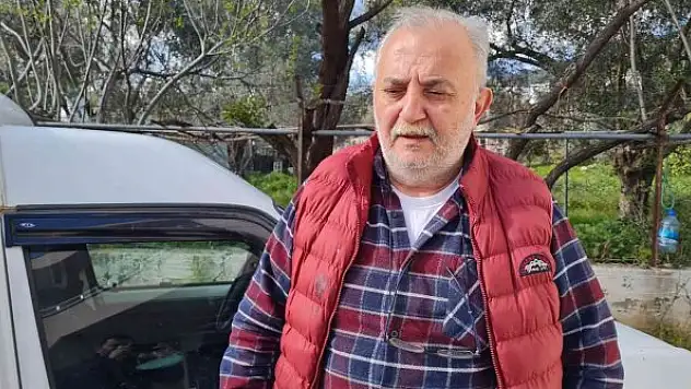 Hasta adamı gidip gelip dövdü