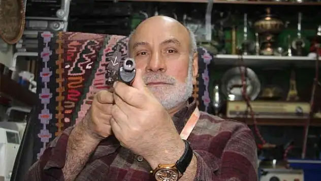 Hobi olarak başladı, terzi dükkânını müzeye çevirdi