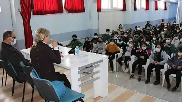 Engelliler için farkındalık projesi: 'Engelsiz Dimağlar'