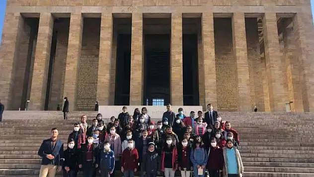 Ağrılı çocuklar Anıtkabir'de