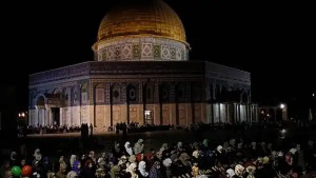 Mescid-i Aksa'da ilk teravih