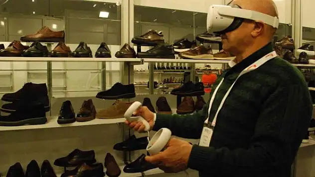 Ayakkabı sektörü, uzaktaki müşteriyi sanal gerçeklikle 'tavlayacak'