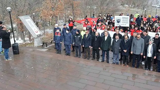 Emet'te şehitlere saygı yürüyüşü