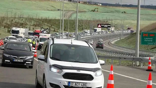1915 Çanakkale Köprüsü'nde yoğun trafik