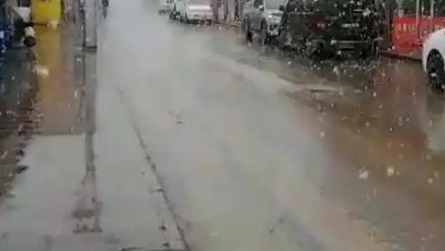 Hakkari'de vatandaşlar karın keyfini çıkardı