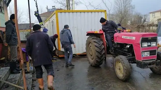 Başkan Kılıç'tan evi yanan aileye yardım eli