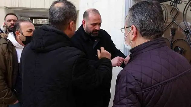 3 bin konutlu sitede 'kaçtı' denilen yönetici site yönetimine gitti tartışma çıktı