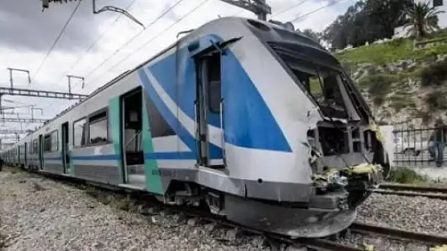 Tunus'ta trenler çarpıştı: 95 yaralı