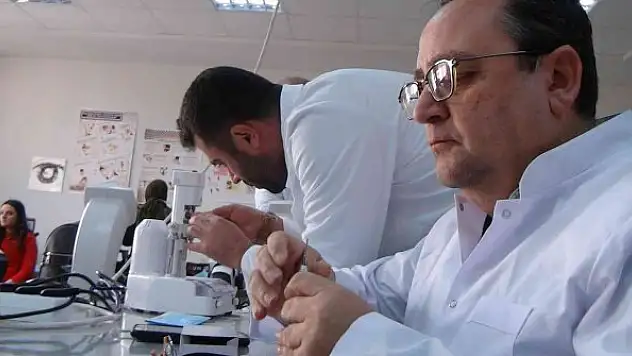 En 'Baba' üniversiteliler