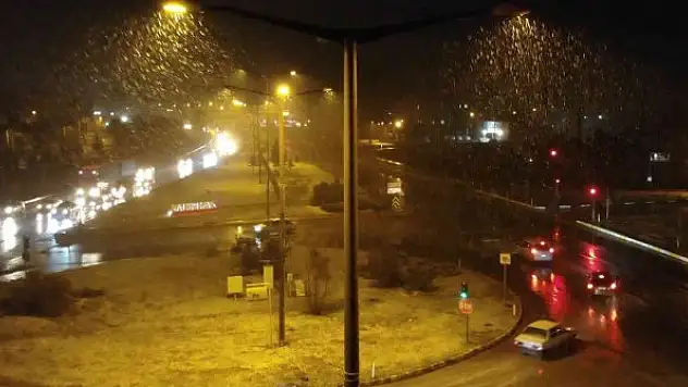 43 ilin geçiş güzergahında kar sürprizi