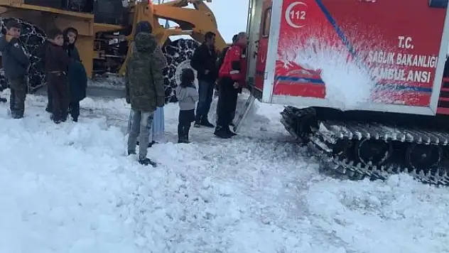 Kar ve tipi sürücülere zor anlar yaşattı