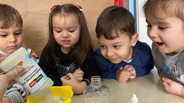 Minikler kendi sabununu yaptı