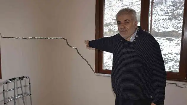 Heyelan umutlarını yok etti: 3 ay önce taşındıkları yeni evlerini boşalttılar