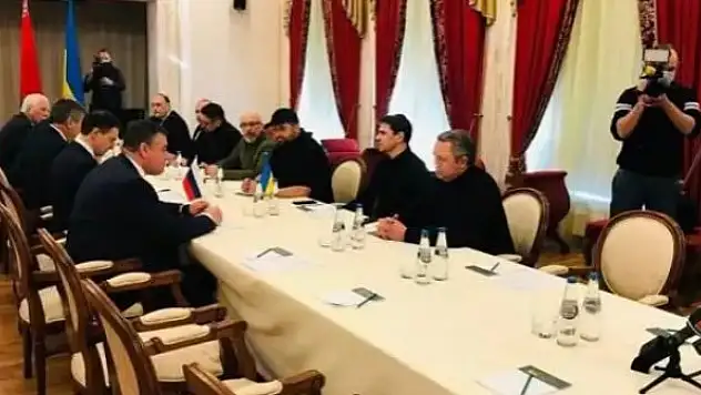 Medinsky: Kilit konularda ilerleme yok