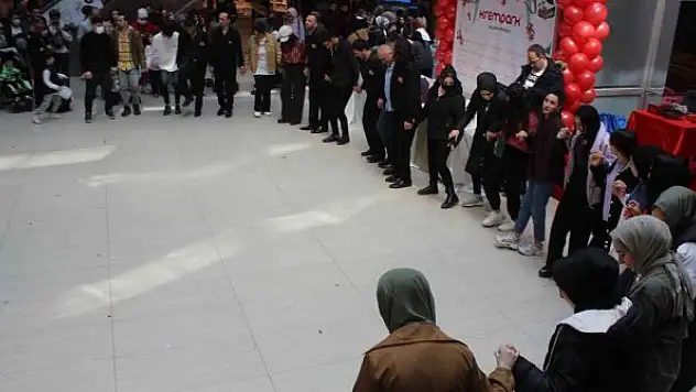 Kemençe sesine kayıtsız kalamadılar