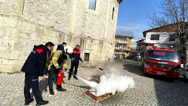 İtfaiyesinden yangınlara karşı eğitim