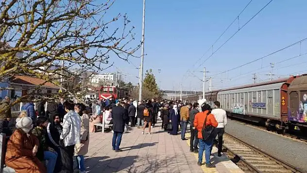 Otobüs fiyatlarındaki artış trene olan ilgiyi arttırdı