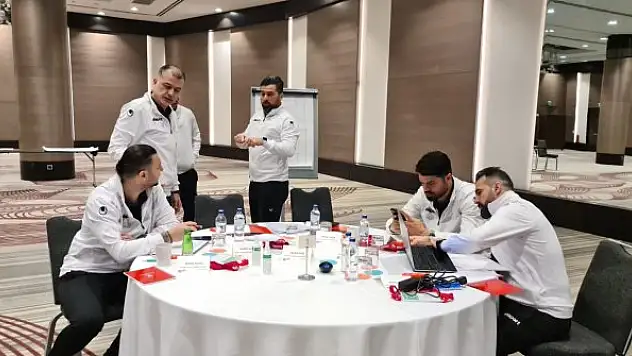 İlhan Palut, pro lisans kursuna gitti