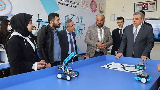 'Robotik kodlama odası' açıldı