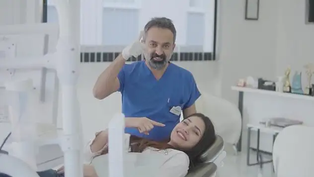 Diş estetiğinde yeni trend 'Hollywood gülüşü'