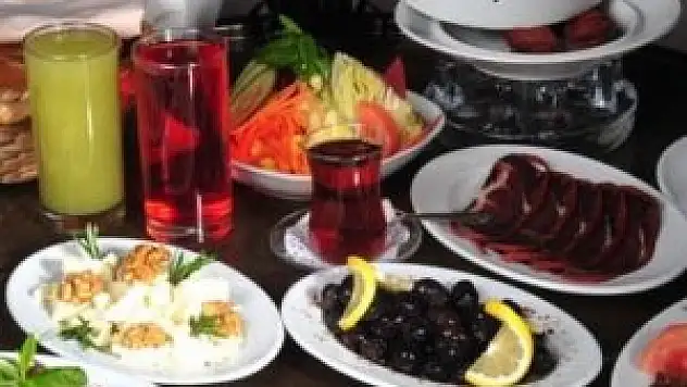 Vücudunuzun susuz kalmaması için bunları yapın