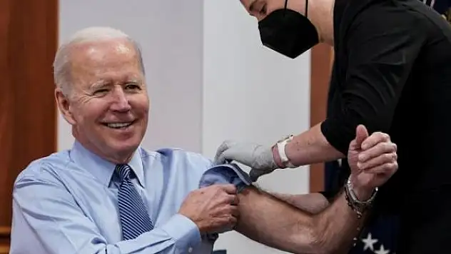 Biden kameralar karşısında aşı oldu