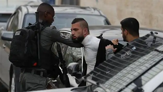 İsrail polisi, Doğu Kudüs'te 4 Filistinliyi gözaltına aldı