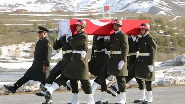 Şehit asteğmen, memleketine uğurlandı