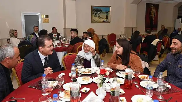 Vali Akbıyık, şehit aileleri ile bir araya geldi