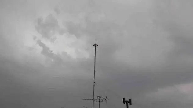 Eskişehir'in de bulunduğu bölgede kuvvetli rüzgâr ve fırtına uyarısı