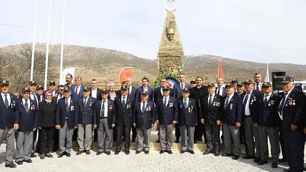 Denizli'de Cabar şehitleri unutulmadı