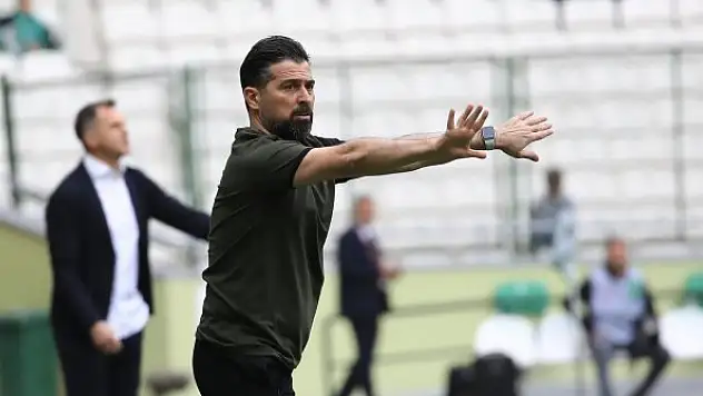 İlhan Palut: Önceliğimiz maç kazanmak, averaj daha sonra!