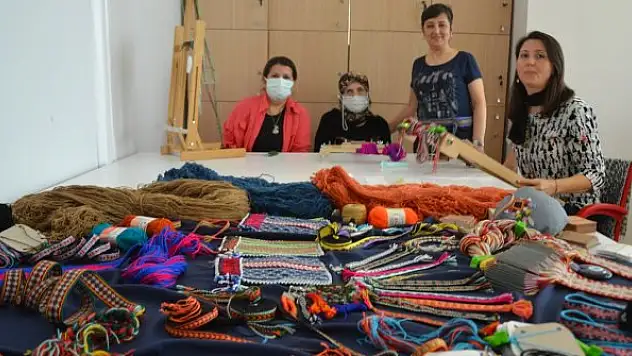 Geleneksel dokuma yöntemi 'çarpana'yı gelecek kuşaklara aktarıyor