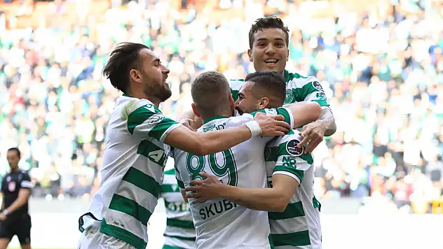 İzmir'in sefiri Konyaspor! İlhan Palut'un takımı, İzmir takımlarına acımadı...